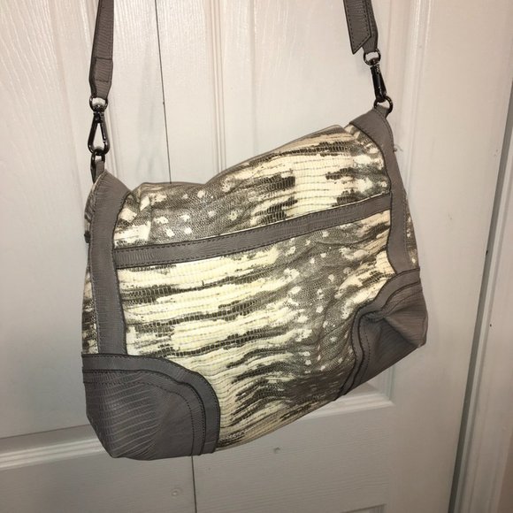 Simply Vera Wang Snakeskin Crossbody Purse - Picture 10 of 15